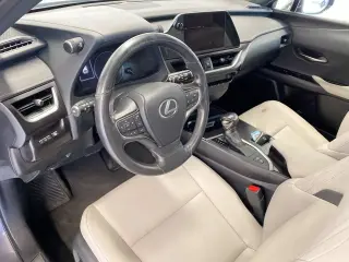 Lexus UX 250h 2023 4dr Crossover