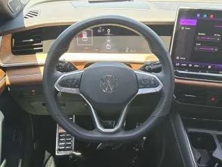 Volkswagen Tiguan 2025 AWD SEL R-Line 4Motion 4dr SUV