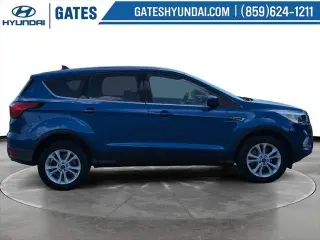 Ford Escape 2019 con tracción en las cuatro ruedas SE de 4 puertas SUV