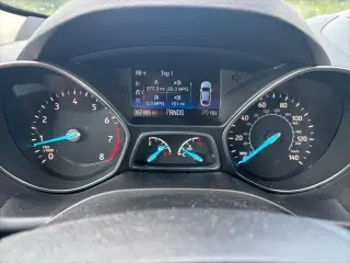 Ford Escape 2018 con tracción en las ruedas SE 4dr SUV