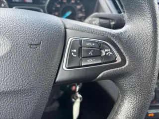 Ford Escape 2018 con tracción en las ruedas SE 4dr SUV