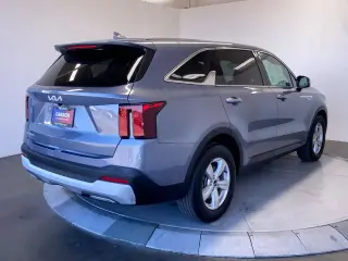 Sorento Kia 2024 LX 4dr SUV