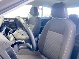 Volkswagen Jetta 2025 S 4dr Sedán