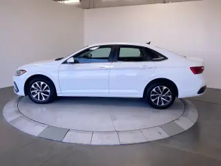 Volkswagen Jetta 2025 S 4dr Sedán