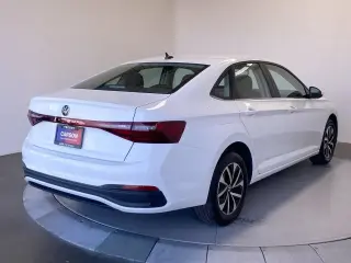 Volkswagen Jetta 2025 S 4dr Sedán
