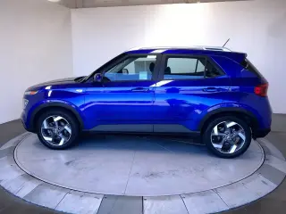 Vehículo Hyundai VENUE 2023 SEL 4dr Crossover