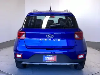Vehículo Hyundai VENUE 2023 SEL 4dr Crossover