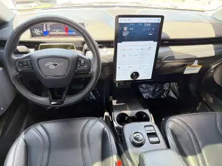 Ford Mustang Mach-E 2023 AWD Premium 4dr SUV