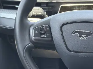 Ford Mustang Mach-E 2023 Select 4dr SUV