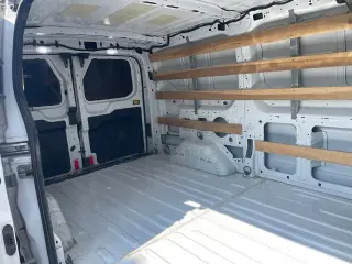 Ford Transit 2019 250 3dr SWB Baja Techo Furgón de Carga con Puerta Lateral Deslizante para Pasajeros