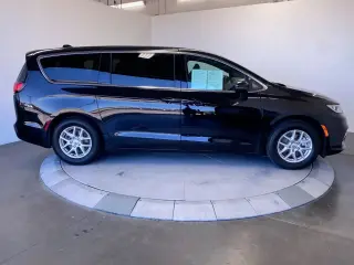 Chrysler Pacifica 2025 Select 4dr Mini-Van