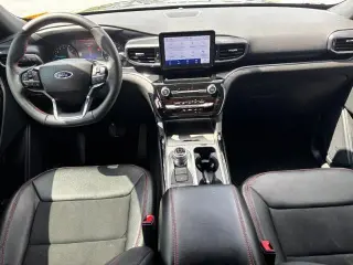 Ford Explorer 2024 con tracción en las cuatro ruedas ST-Line 4dr SUV