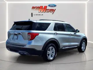Explorador Ford 2024 AWD XLT 4dr SUV