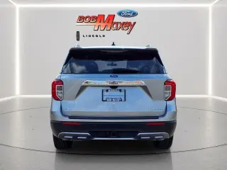 Explorador Ford 2024 AWD XLT 4dr SUV