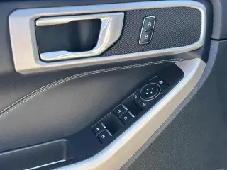 Ford Explorer 2024 AWD XLT 4dr SUV