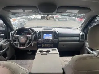 Ford F-250 Super Duty 2017 4x4 XLT 4dr Cab de Trabajo 8 pies de Longitud
