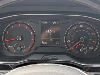 Volkswagen Jetta 2019 R-Line 4dr Sedán