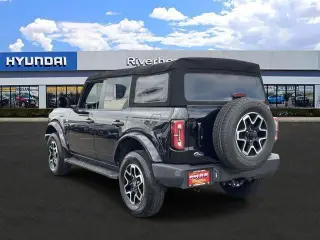 Ford Bronco 2023 4x4 Outer Banks 4dr SUV