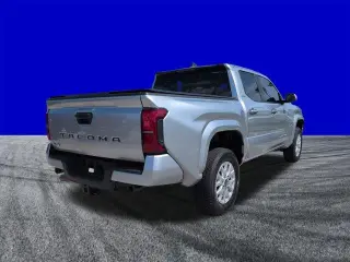 Toyota Tacoma 2024 4x4 TRD Sport 4dr Double Cab 5.0 ft SB 8A