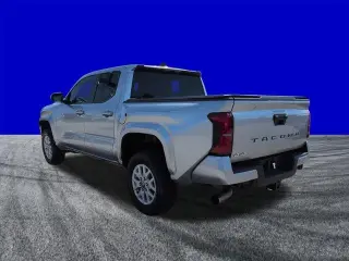 Toyota Tacoma 2024 4x4 TRD Sport 4dr Double Cab 5.0 ft SB 8A