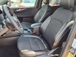 Ford Escape 2023 con tracción en las ruedas ST-Line Select 4dr SUV