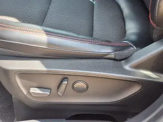 Ford Escape 2023 con tracción en las ruedas ST-Line Select 4dr SUV