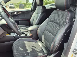 Ford Escape 2024 con tracción en las cuatro ruedas ST-Line 4dr SUV