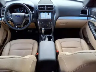 Explorador Ford 2017 XLT 4dr SUV