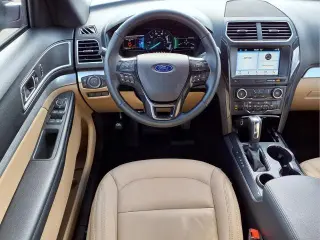 Explorador Ford 2017 XLT 4dr SUV