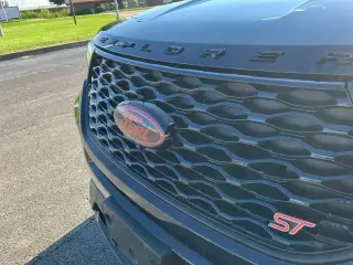 Ford Explorer 2020 con tracción en las cuatro ruedas ST 4dr SUV