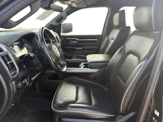 Ram 1500 2022 4x4 Laramie 4dr Crew Cab con cabina de 5.6 pies de largo