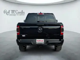 Ram 1500 2022 4x4 Laramie 4dr Crew Cab con cabina de 5.6 pies de largo