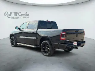 Ram 1500 2022 4x4 Laramie 4dr Crew Cab con cabina de 5.6 pies de largo