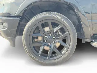 Ram 1500 2022 4x4 Laramie 4dr Crew Cab con cabina de 5.6 pies de largo