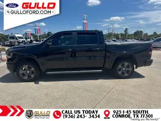 Ram 1500 2022 4x4 Big Horn 4dr Crew Cab con cabina de 5.6 pies de largo Pickup