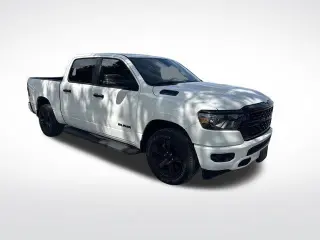 Ram 1500 2023 4x4 Big Horn 4dr Crew Cab con 5.6 ft. SB Pickup