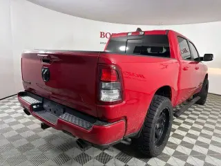 Ram 1500 2021 4x2 Big Horn 4dr Crew Cab 5.6 ft. SB Pickup