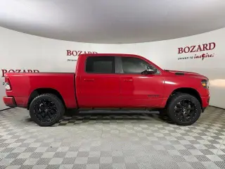 Ram 1500 2021 4x2 Big Horn 4dr Crew Cab 5.6 ft. SB Pickup