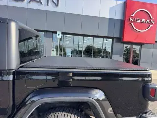 Jeep Gladiator 2021 4x4 Overland cabina ampliada de 4 puertas 5.0 pies SB