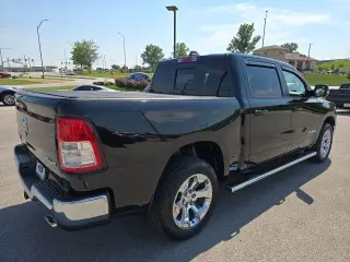 Ram 1500 2021 4x4 Big Horn 4 puertas Crew Cab Pickup con carrocería larga de 5,6 pies