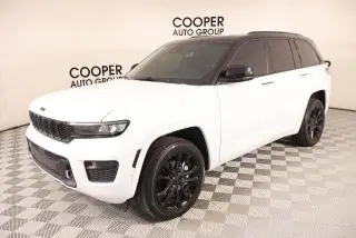 Jeep Grand Cherokee 2022 4x2 Overland 4dr SUV (lanzamiento a mitad de año)