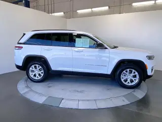 Jeep Grand Cherokee 2023 4x2 Limited 4dr SUV