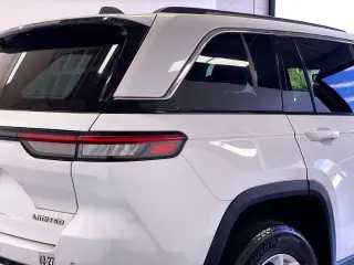 Jeep Grand Cherokee 2023 4x2 Limited 4dr SUV