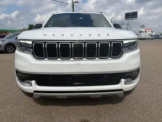 Jeep Wagoneer L 2024 4x4 Serie II SUV de 4 puertas