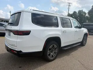 Jeep Wagoneer L 2024 4x4 Serie II SUV de 4 puertas