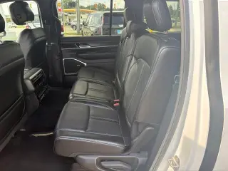 Jeep Wagoneer L 2024 4x4 Serie II SUV de 4 puertas
