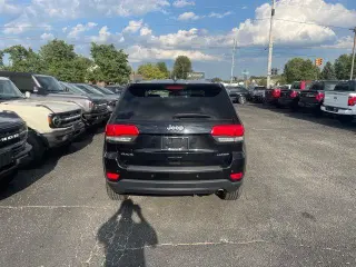Jeep Grand Cherokee 2019 4x4 Laredo 4dr SUV