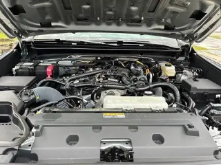 Toyota Tacoma 2025 4x4 SR5 4puertas Doble Cabina 5.0 ft SB