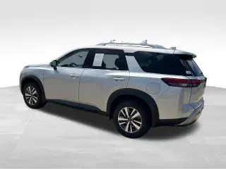 Nissan Pathfinder 2023 AWD SL 4dr SUV