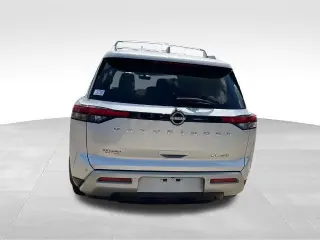 Nissan Pathfinder 2023 AWD SL 4dr SUV